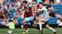 Manchester United to launch surprise move for Burnley midfielder